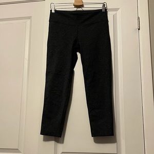 TNA leggings size Medium, dark gray